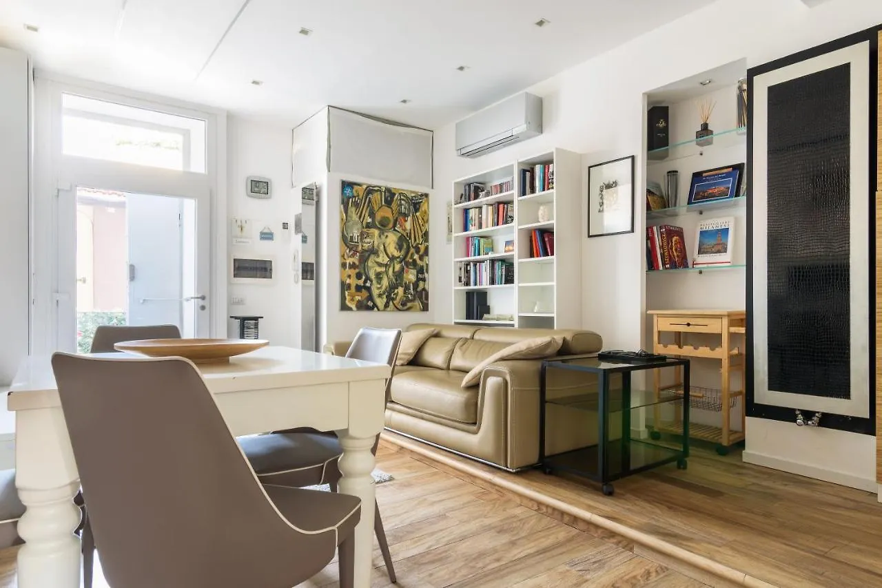 Apartment Luxury Modern One Bedroom In Great Location Milan
