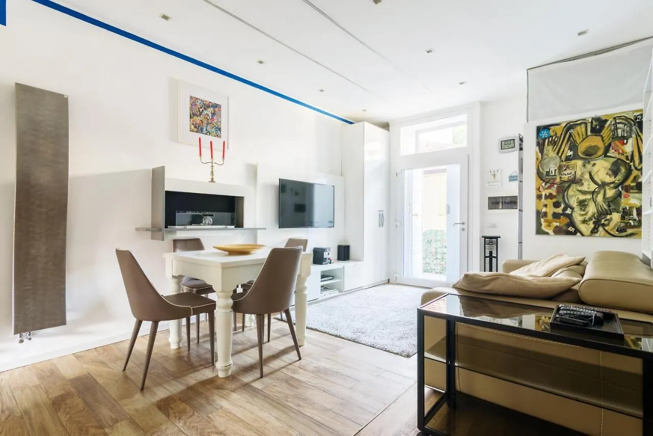 Luxury Modern One Bedroom In Great Location Milan