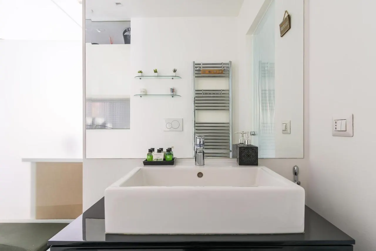Apartment Luxury Modern One Bedroom In Great Location Milan