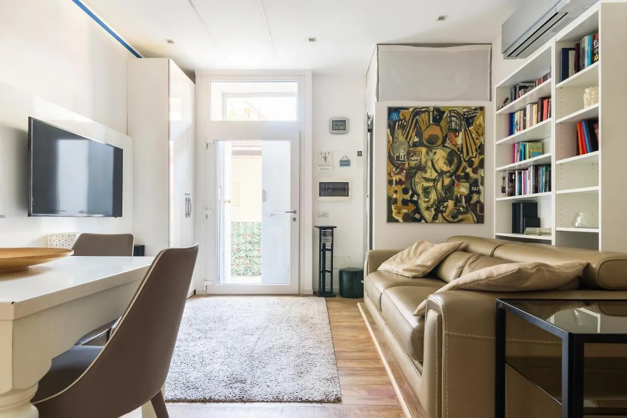 Luxury Modern One Bedroom In Great Location Milan